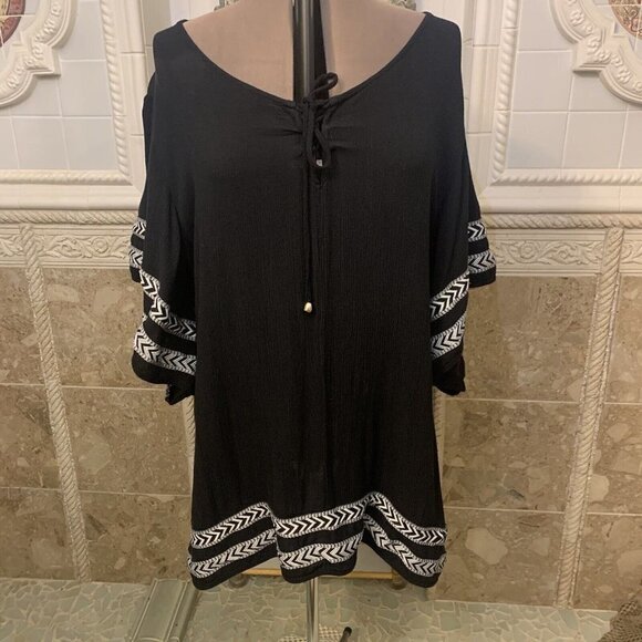 C. O. C. Sz 3X. Lightweight Poncho. Asymmetrical hem. Rayon. Chevron Trim. B96 - Picture 1 of 4